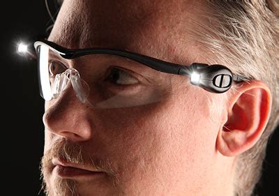 Dual LED Safety Glasses Light Up When You Work In The Dark