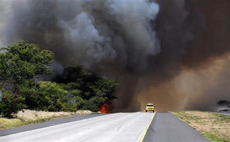 Brush fire on Hawaii island of Maui prompts evacuation order - 660 NEWS