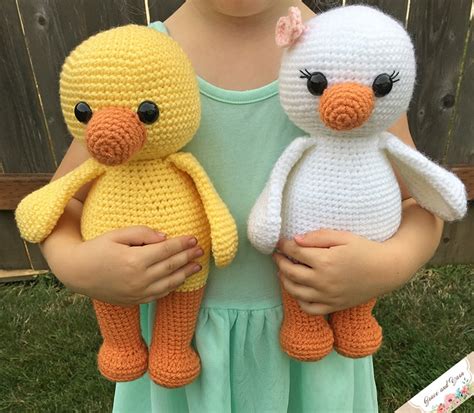 Amigurumi Crochet Free Patterns: Amigurumi Duck - A Free Crochet Pattern