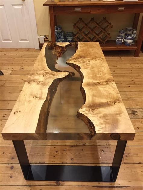 clear epoxy resin table diy - Donna Griffin