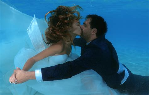 Planning Your Underwater Wedding - DeeperBlue.com