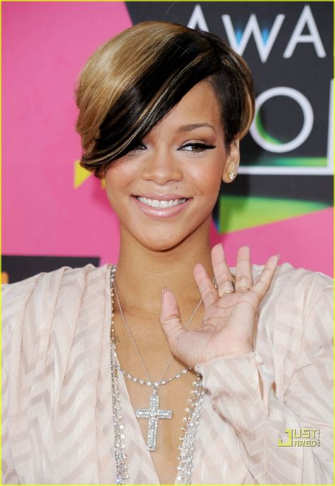 Rihanna - 2010 Kids Choice Awards: Photo 2437876 | 2010 Kids Choice Awards, Rihanna Photos ...