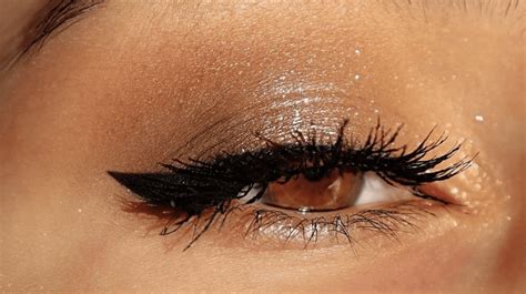 How To Create A Pur-fect Cat Eye Eyeliner Look! - GLOSSYBOX Beauty Unboxed