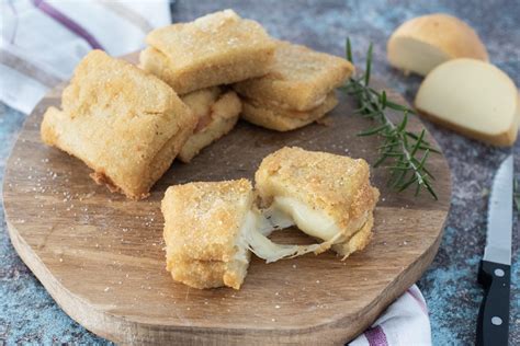 Fried Cornmeal Mush: the recipe for a savory and delicious appetizer