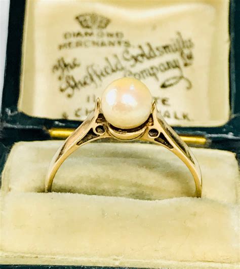 Stunning vintage 9ct yellow gold Pearl ring