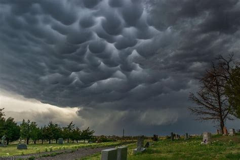 Wild mammatus clouds before freak hailstorm in Colorado in pictures- Strange Sounds