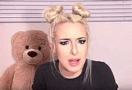 Tana Mongeau Hair Buns GIF - Tana Mongeau Hair Buns Talking - Descubre y comparte GIF