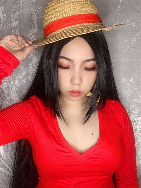 LUFFY GENDERBEND COSPLAY