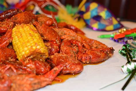 How To Eat Crawfish Like a Pro | Angry Crab Shack