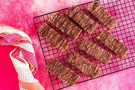 Vegan Protein Bar Recipe – Kayla Itsines