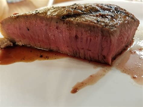 [sirloin] The cook at Golden Corral really knew what she was doing. : r/steak