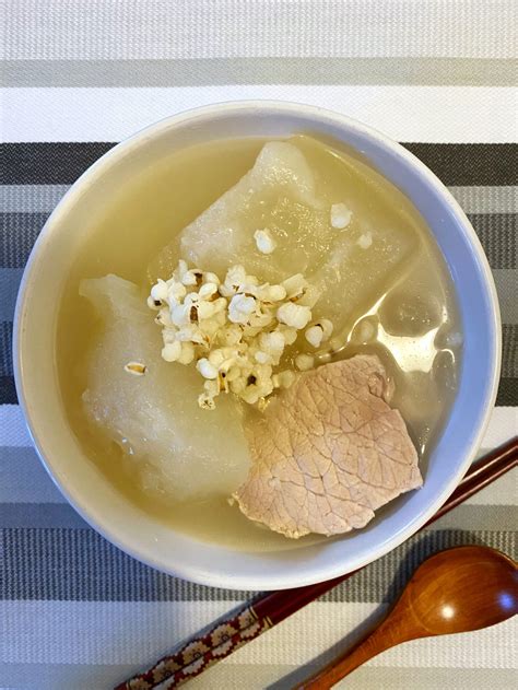 Chinese Winter Melon Soup Recipe (冬瓜薏米湯) - Cooking With Kenneth