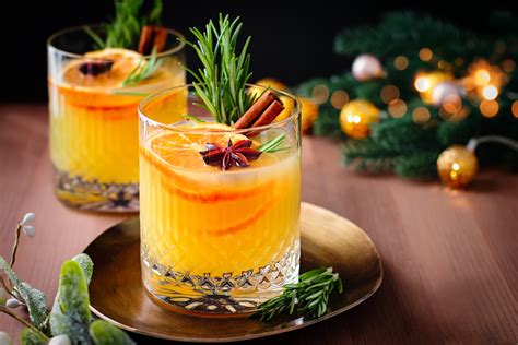 Winter Cocktails | Holiday Drinks to Get You Festive