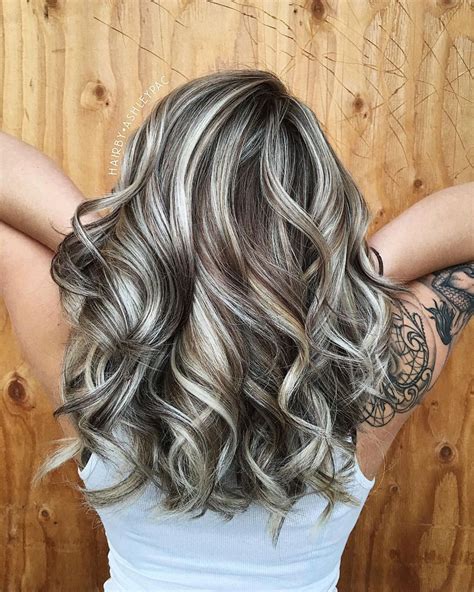 22+ Highlights And Lowlights For Gray Hair Ideas | Galhairs