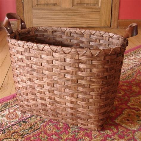 Little Waste Basket | Basket weaving, Basket weaving diy, Waste basket