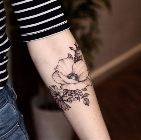 Poppy flower by Diana Severinenko | Body art tattoos, Tattoos, Trendy tattoos