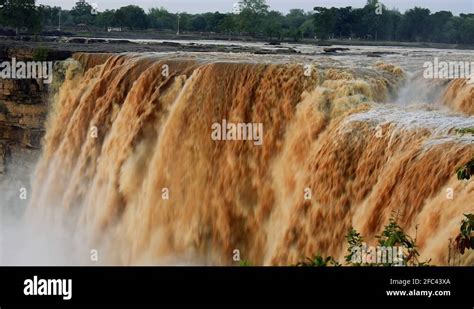 Chitrakoot waterfall swollen and silt filled after monsoon rains in India Stock Video Footage ...