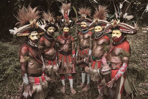 The tribespeople of Papua New Guinea | We love it Wild