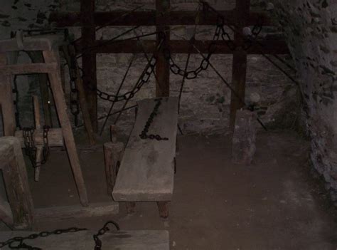 The Castle Dungeon and the Oubliette: The Truth About These Medieval Prisons