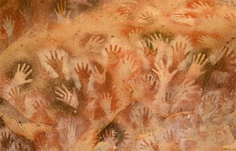 Lascaux hand paintings (17000 years old) : interestingasfuck