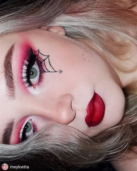 Simple Devil Eye Makeup | Saubhaya Makeup