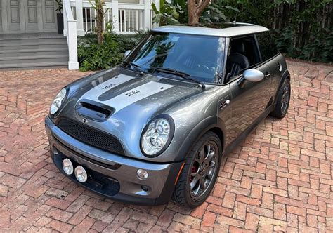 Place Bid - NO RESERVE 39k-Mile 2006 Mini Cooper S JCW 6-Speed | PCARMARKET