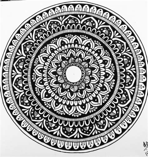 Mandala Black And White Simple