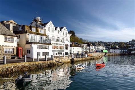 Places to Stay in Falmouth & Where to Visit | Sykes Cottages