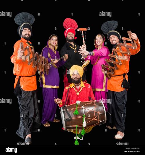 Bhangra dance drum hi-res stock photography and images - Alamy