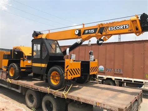 ESCORTS FARANA CRANE at Rs 3500000/piece | Franna Pick And Carry Cranes ...