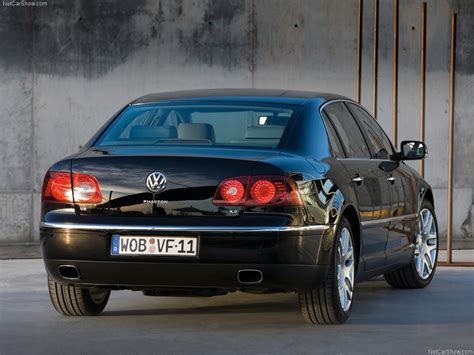 VOLKSWAGEN PHAETON - Review and photos