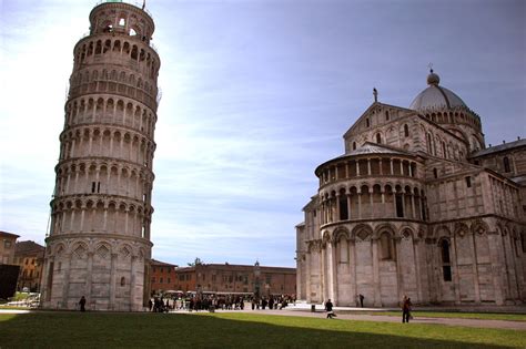 Leaning Tower of Pisa History, Facts & Location