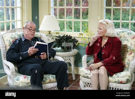 THE NOTEBOOK, GENA ROWLANDS, JAMES GARNER, 2004 Stock Photo - Alamy