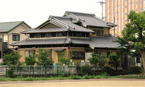 Japan Houses - A Look at Current and Traditional Japanese Homes