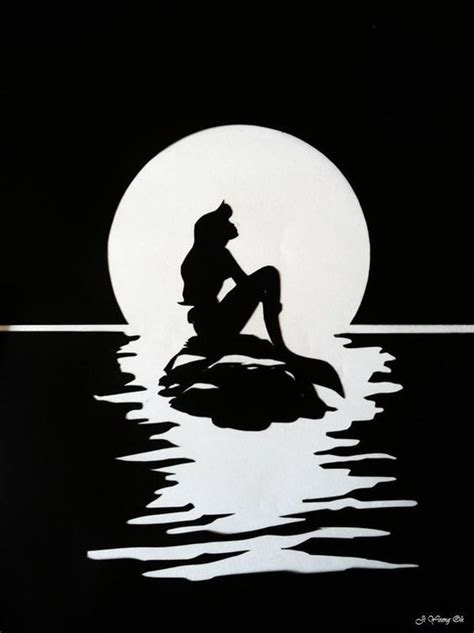 Little mermaid silhouette. | Siluetas disney, Arte de silueta, Silueta ...