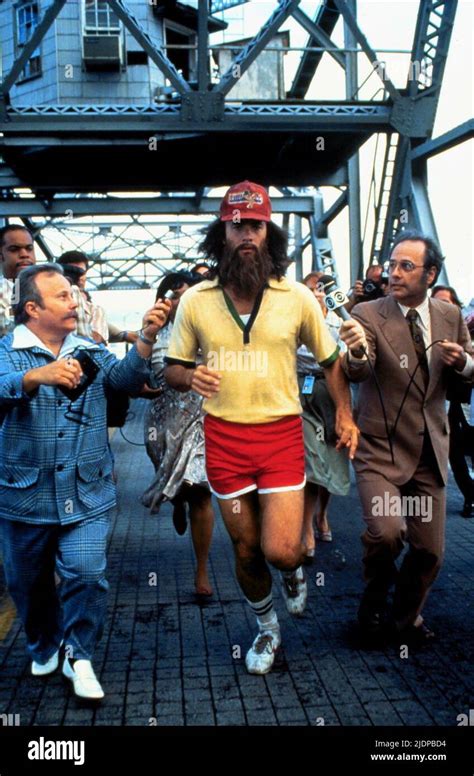 TOM HANKS RUNNING, FORREST GUMP, 1994 Stock Photo - Alamy