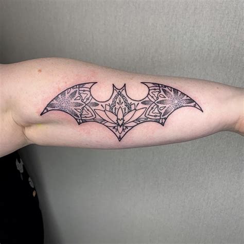 Top 60+ imagen tatuajes de batman - Abzlocal.mx