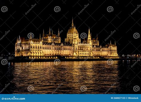 Hungarian Parliament Building at Night Stock Image - Image of outside, building: 268827123