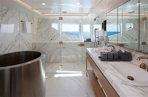 Photo: Broadwater yacht bathroom | SuperYacht Times