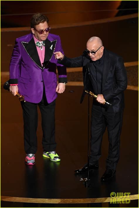 Photo: elton john wins at 2020 oscars 05 | Photo 4434486 | Just Jared: Entertainment News