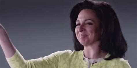 No Wagging Finger GIF - No Wagging Finger Maya Rudolph - Discover & Share GIFs