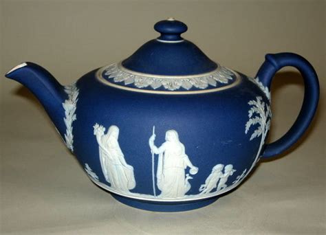 What’s it Worth: Wedgwood China and Pottery – Yard Sale Finds