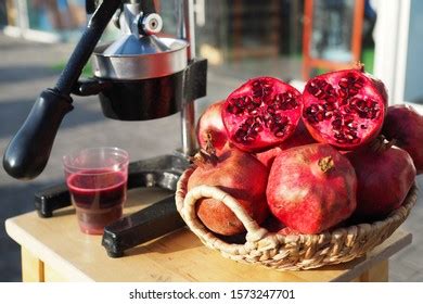 520 Pomegranate Juicer Images, Stock Photos & Vectors | Shutterstock