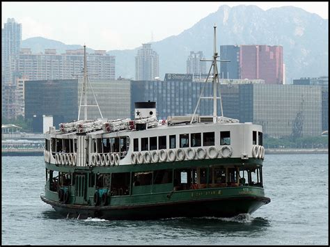 The Star Ferry from Hung Hom to Wan Chai - Hong Kong Photos - HongKongPhotos.info