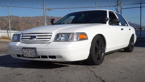 Modern-Day Ford Crown Victoria Police Interceptor Rendered