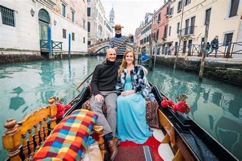 Venice Gondola Rides: How To Rent One (Plus Some History)