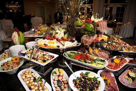 10 Attractive Cheap Wedding Reception Food Ideas 2024