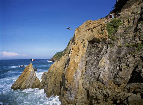 Clavadistas de la Quebrada | Acapulco, Mexico Attractions - Lonely Planet