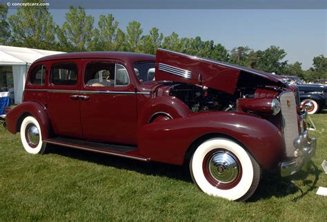 1937 Cadillac Series 60 - Information and photos - MOMENTcar