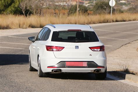 Spyshots: SEAT Leon ST Cupra - autoevolution